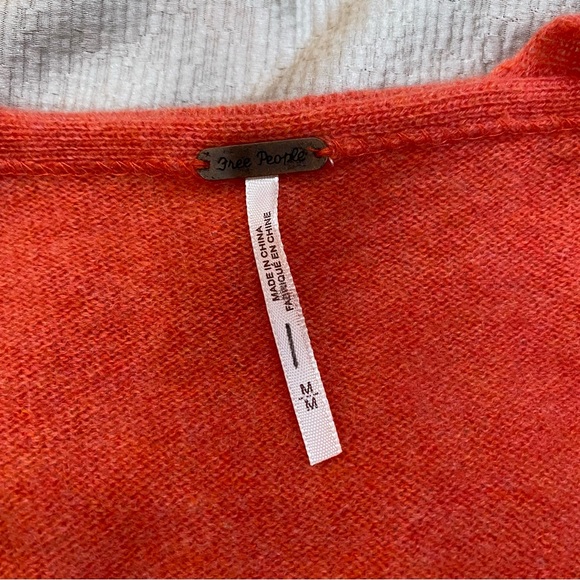 Free People 100% Cashmere V Neck Sweater Pink Size Medium - Picture 4 of 6